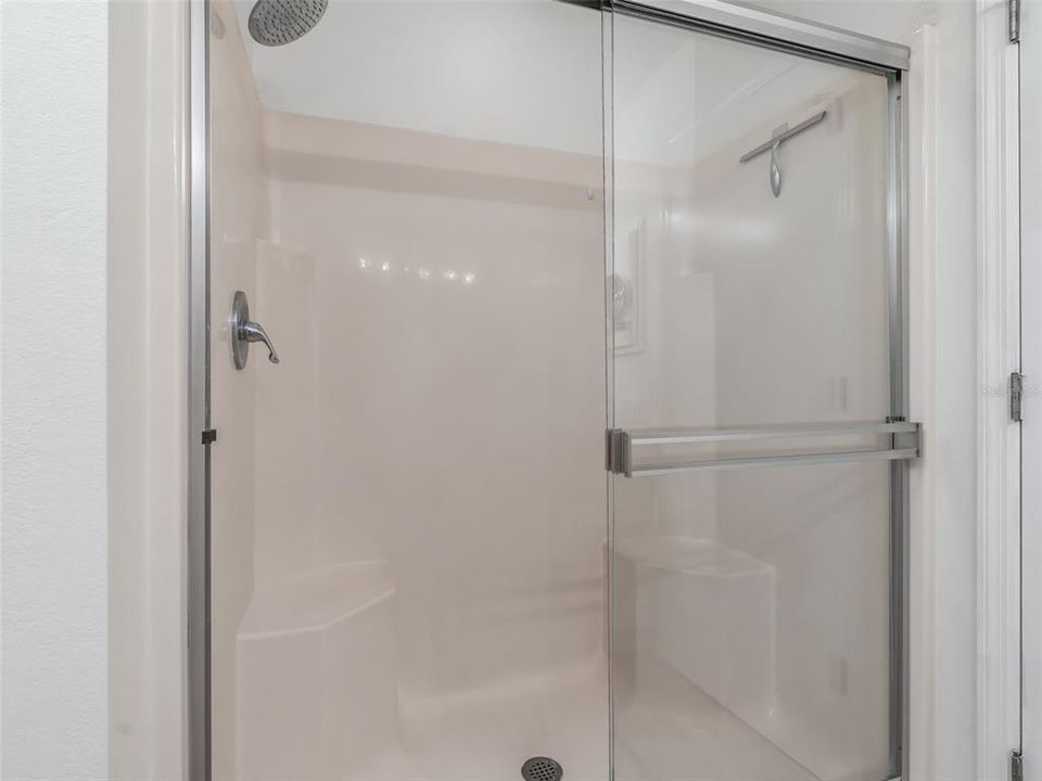 For Rent: $2,000 (3 beds, 2 baths, 1205 Square Feet)
