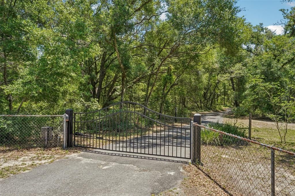 На продажу: $758,999 (2 спален, 2 ванн, 3188 Квадратных фут)