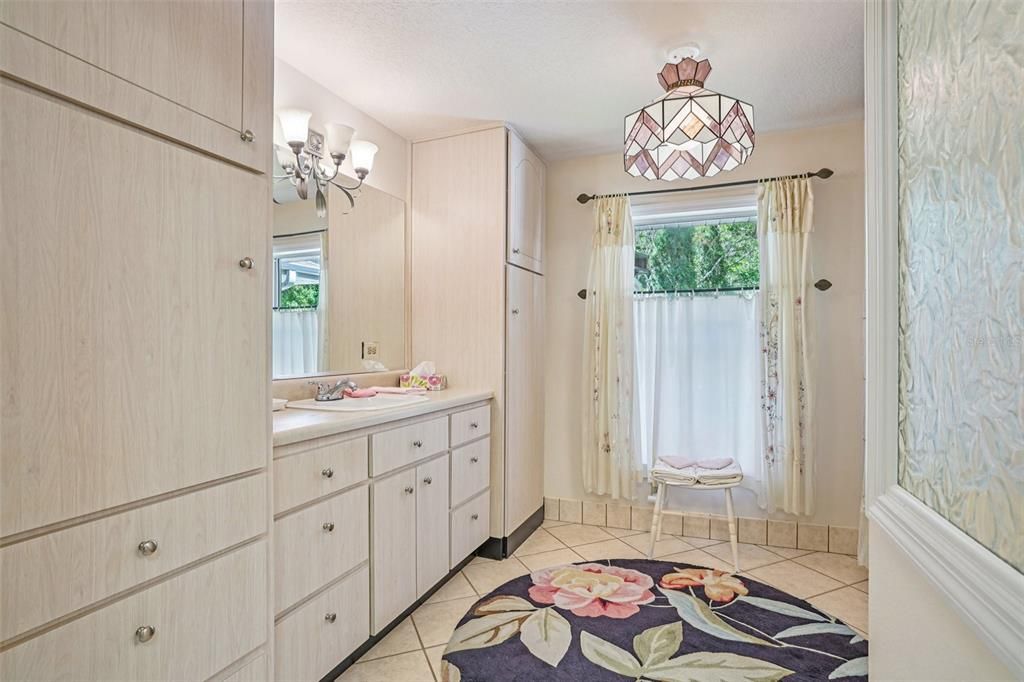 На продажу: $758,999 (2 спален, 2 ванн, 3188 Квадратных фут)
