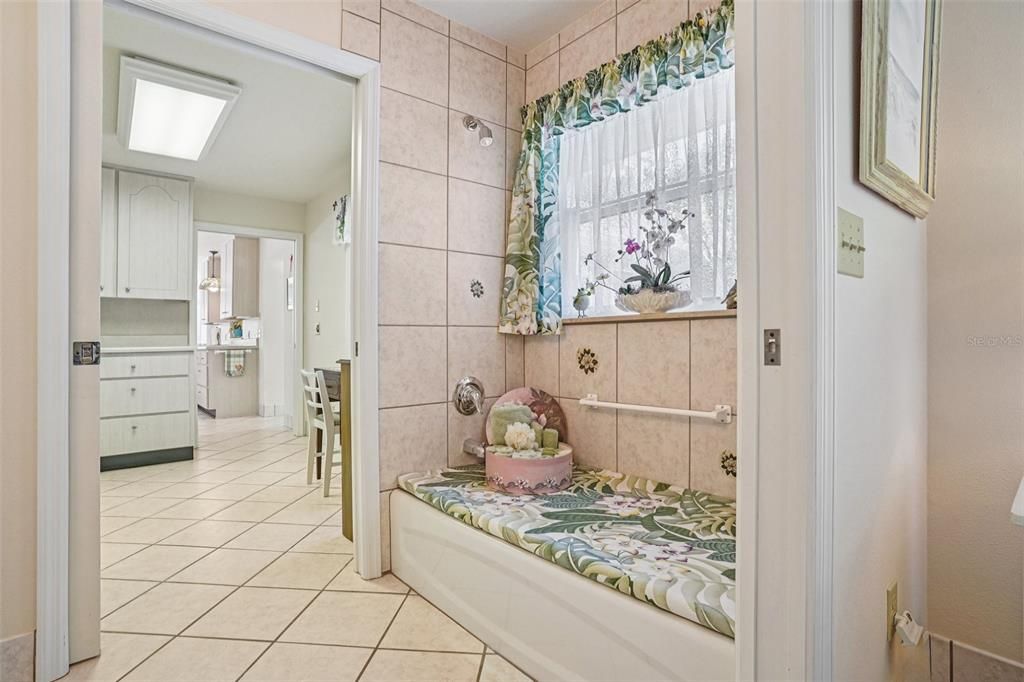На продажу: $758,999 (2 спален, 2 ванн, 3188 Квадратных фут)