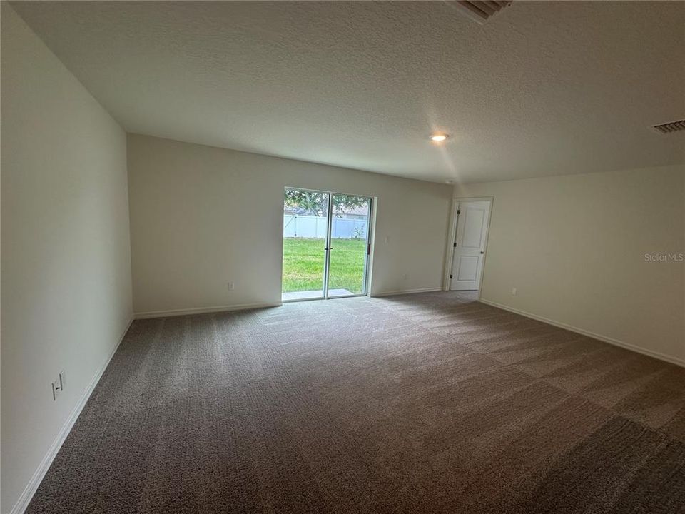 For Sale: $339,990 (4 beds, 2 baths, 1806 Square Feet)