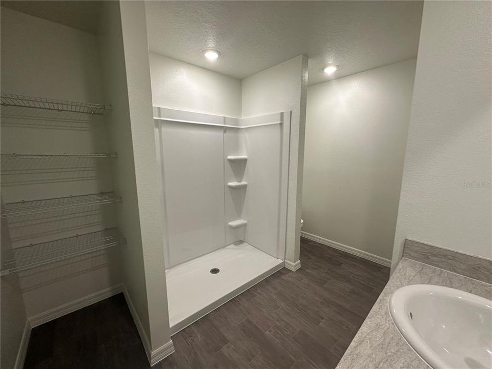 For Sale: $339,990 (4 beds, 2 baths, 1806 Square Feet)