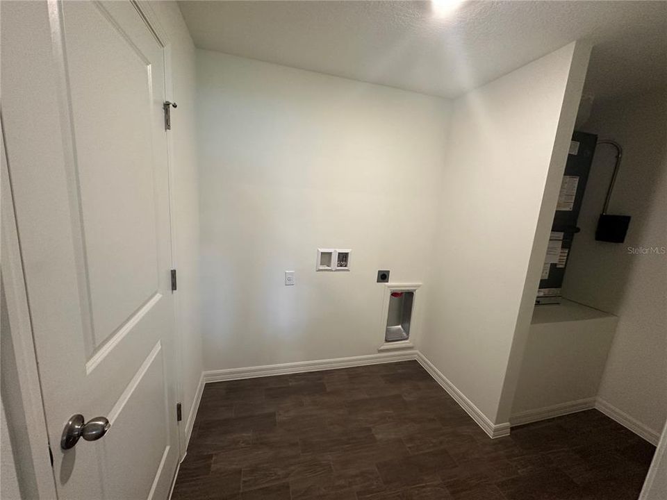 For Sale: $339,990 (4 beds, 2 baths, 1806 Square Feet)