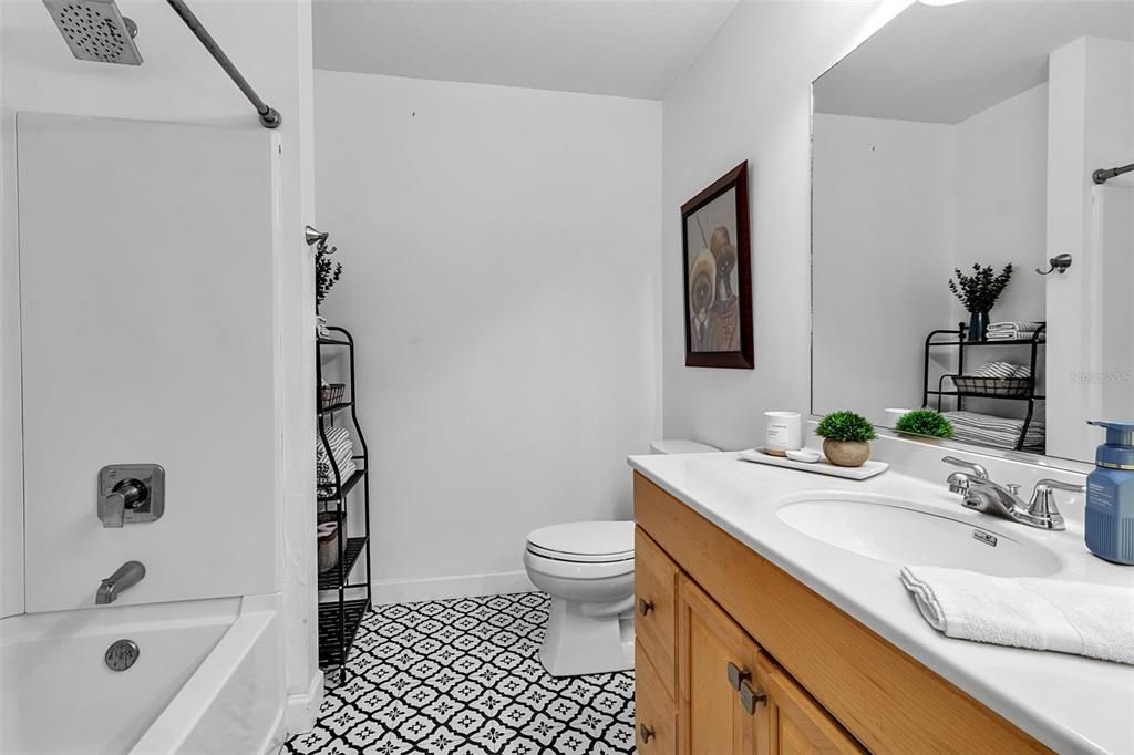 For Sale: $820,000 (3 beds, 2 baths, 2390 Square Feet)