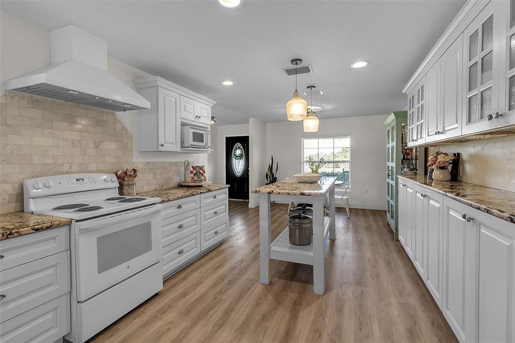 For Sale: $820,000 (3 beds, 2 baths, 2390 Square Feet)