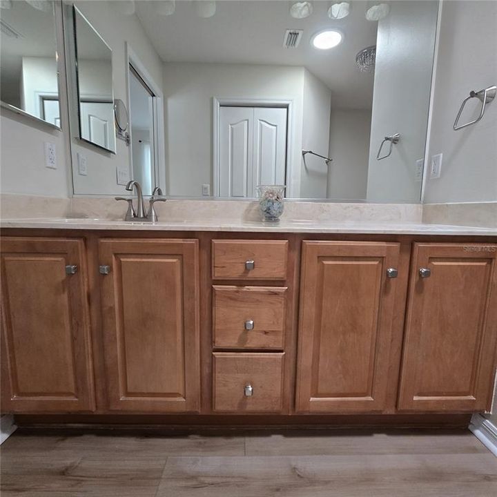 En Venta: $379,500 (3 camas, 2 baños, 1723 Pies cuadrados)