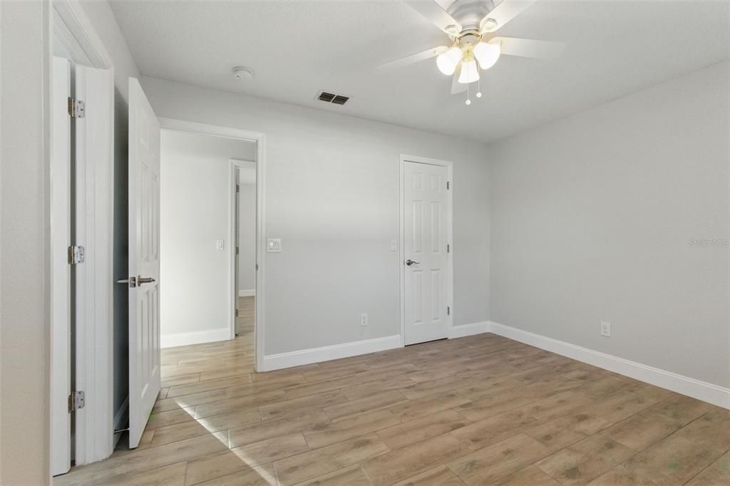 В аренду: $2,650 (4 спален, 2 ванн, 1624 Квадратных фут)