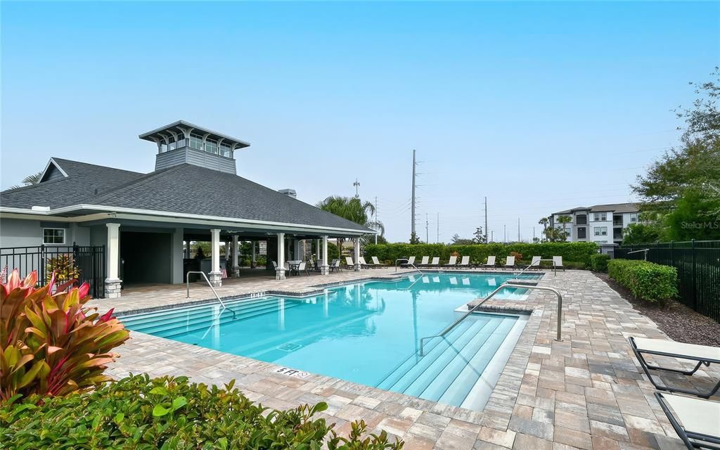 En Venta: $499,000 (4 camas, 3 baños, 2340 Pies cuadrados)
