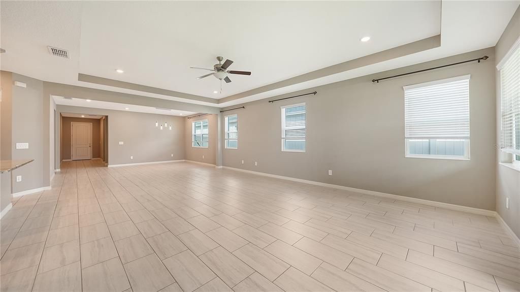 En Venta: $499,000 (4 camas, 3 baños, 2340 Pies cuadrados)