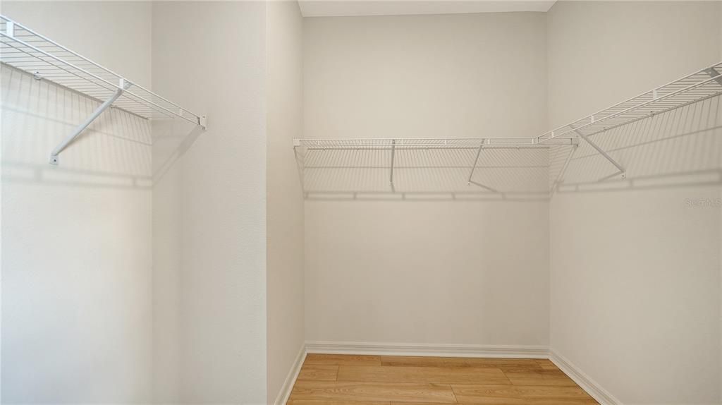 En Venta: $499,000 (4 camas, 3 baños, 2340 Pies cuadrados)