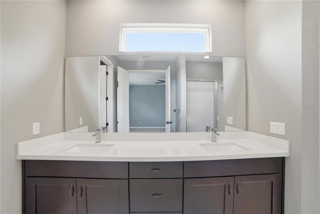 For Rent: $4,000 (5 beds, 3 baths, 2934 Square Feet)