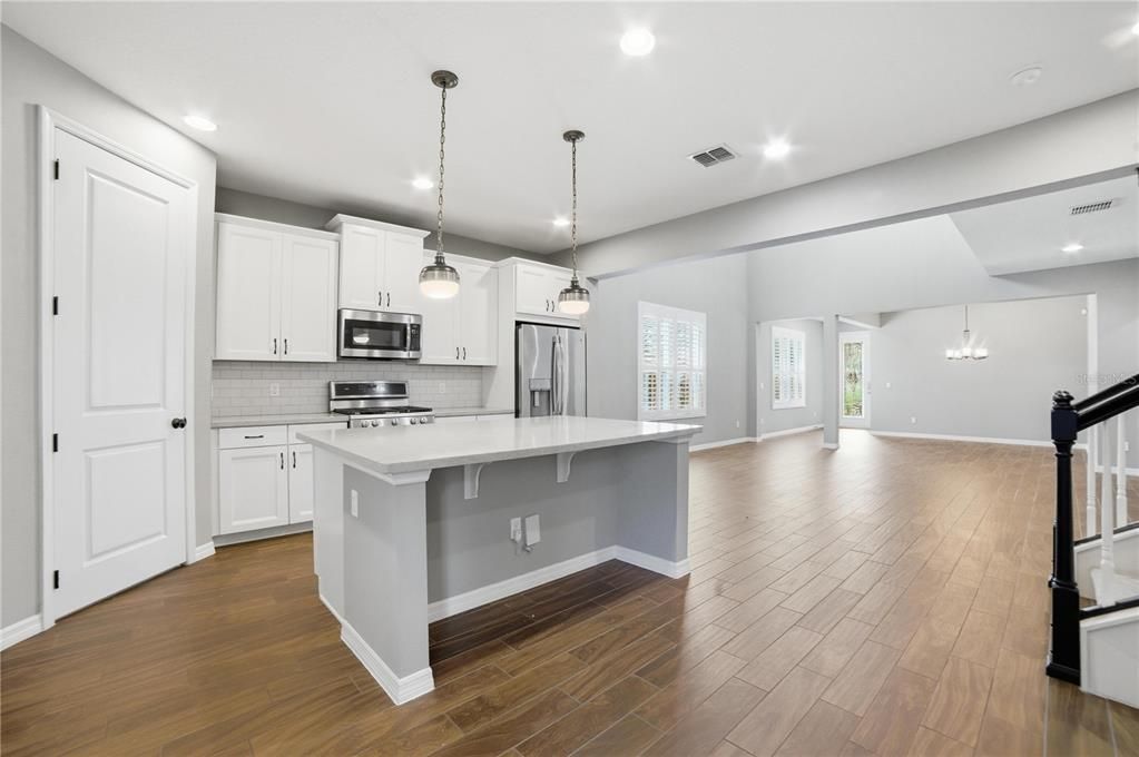 For Rent: $4,000 (5 beds, 3 baths, 2934 Square Feet)