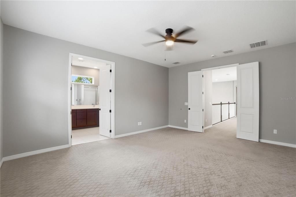 For Rent: $4,000 (5 beds, 3 baths, 2934 Square Feet)