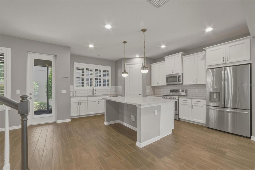 For Rent: $4,000 (5 beds, 3 baths, 2934 Square Feet)