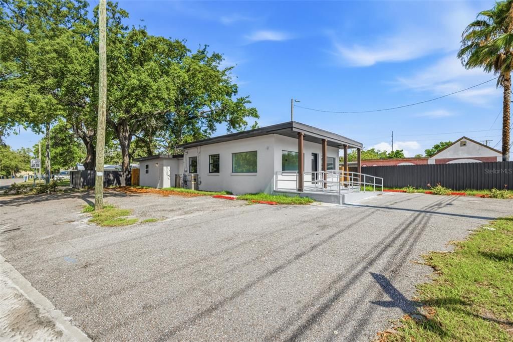 For Sale: $419,900 (0 beds, 0 baths, 1435 Square Feet)