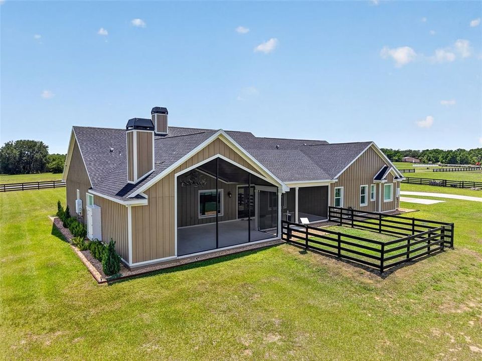 For Sale: $1,400,000 (3 beds, 2 baths, 2980 Square Feet)