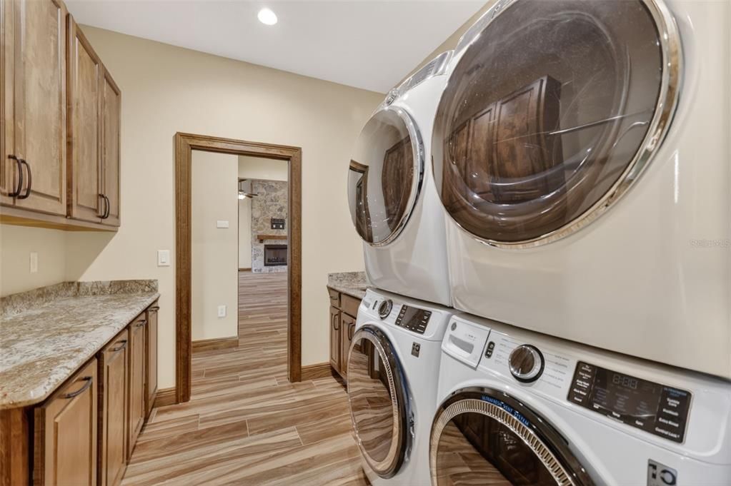 For Sale: $1,400,000 (3 beds, 2 baths, 2980 Square Feet)