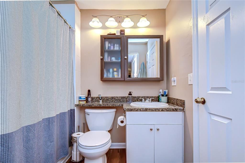 На продажу: $425,000 (4 спален, 3 ванн, 1684 Квадратных фут)