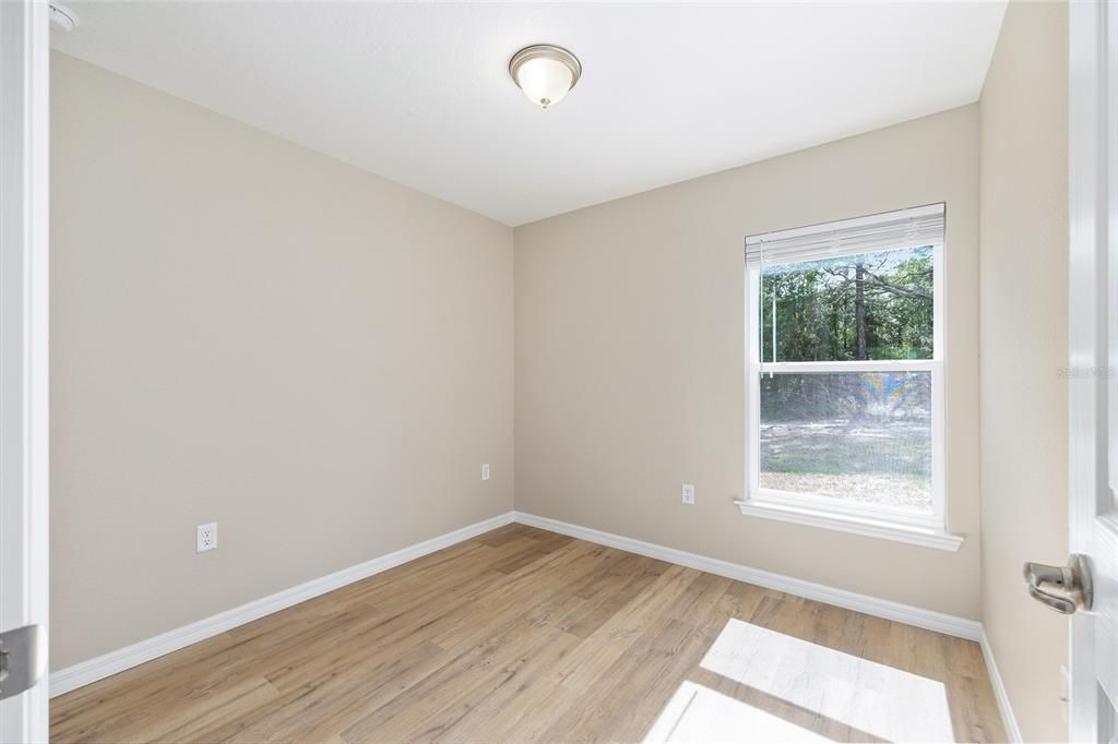For Sale: $231,799 (3 beds, 2 baths, 1121 Square Feet)