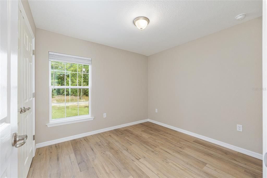 For Sale: $231,799 (3 beds, 2 baths, 1121 Square Feet)