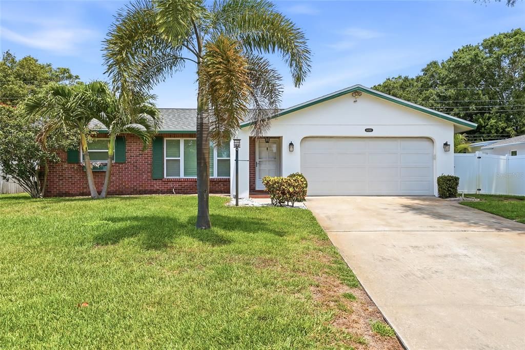 For Sale: $540,000 (3 beds, 2 baths, 1424 Square Feet)