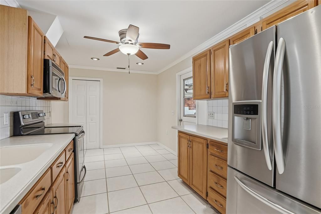 For Sale: $540,000 (3 beds, 2 baths, 1424 Square Feet)