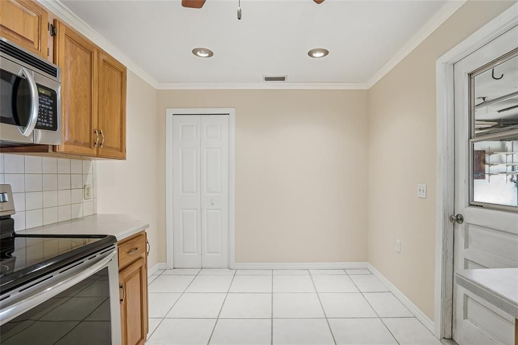 For Sale: $540,000 (3 beds, 2 baths, 1424 Square Feet)