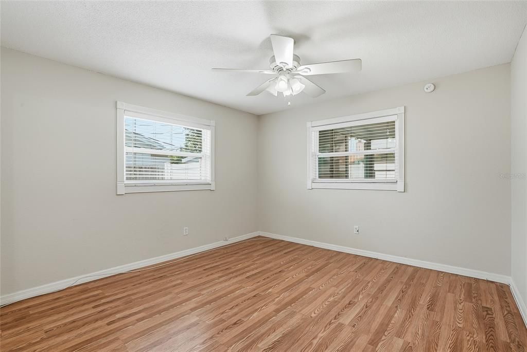 For Sale: $540,000 (3 beds, 2 baths, 1424 Square Feet)
