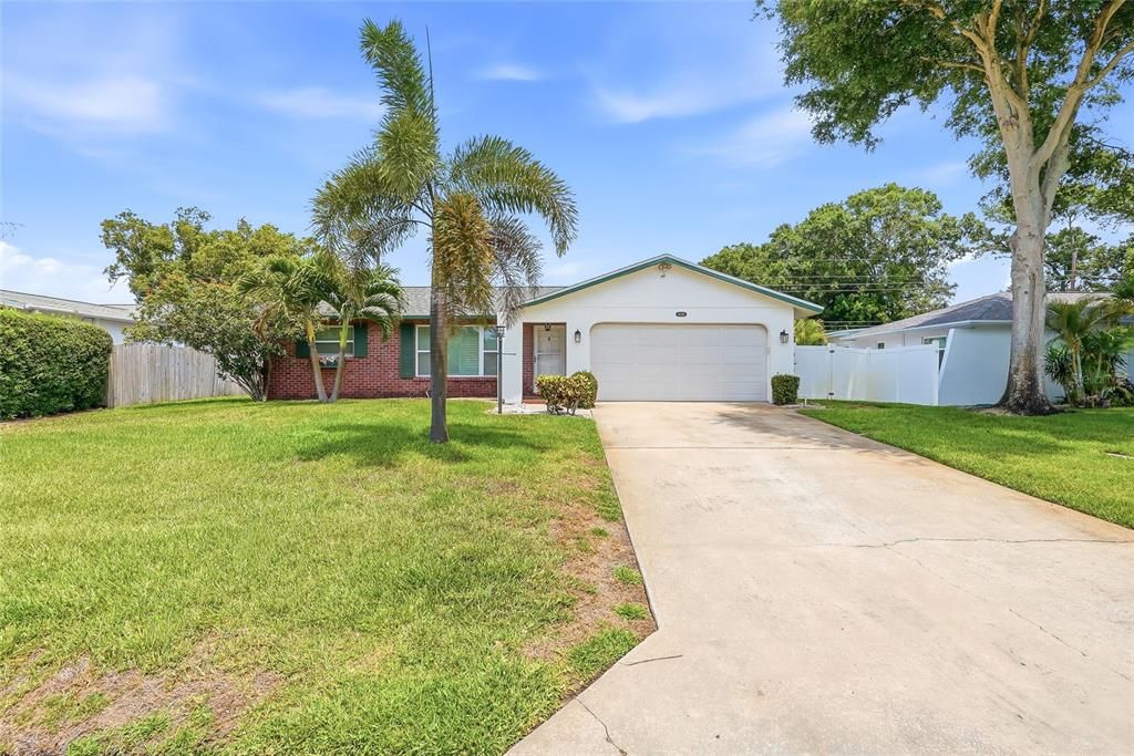 For Sale: $540,000 (3 beds, 2 baths, 1424 Square Feet)