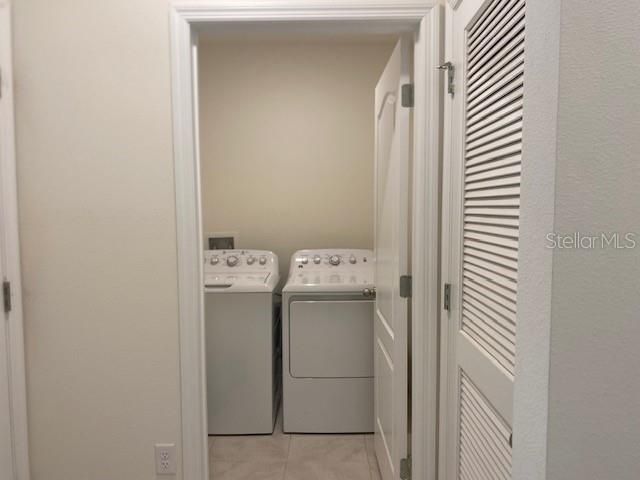 For Sale: $410,000 (3 beds, 2 baths, 1672 Square Feet)