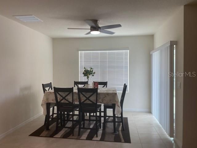 For Sale: $410,000 (3 beds, 2 baths, 1672 Square Feet)