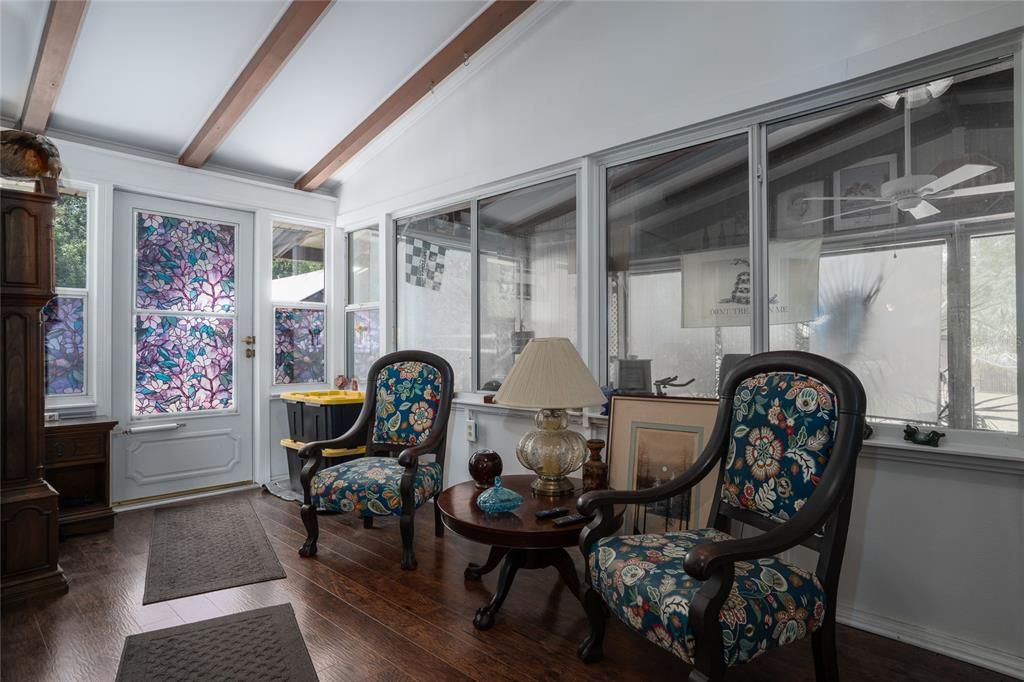For Sale: $279,900 (2 beds, 2 baths, 794 Square Feet)