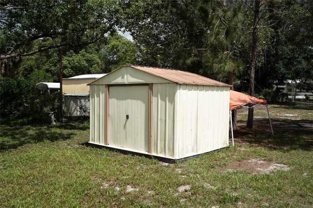 For Sale: $279,900 (2 beds, 2 baths, 794 Square Feet)
