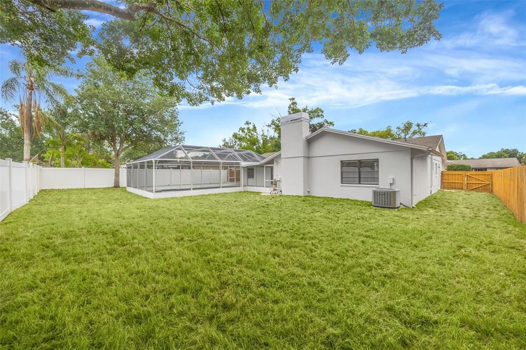 En Venta: $559,000 (5 camas, 2 baños, 2021 Pies cuadrados)