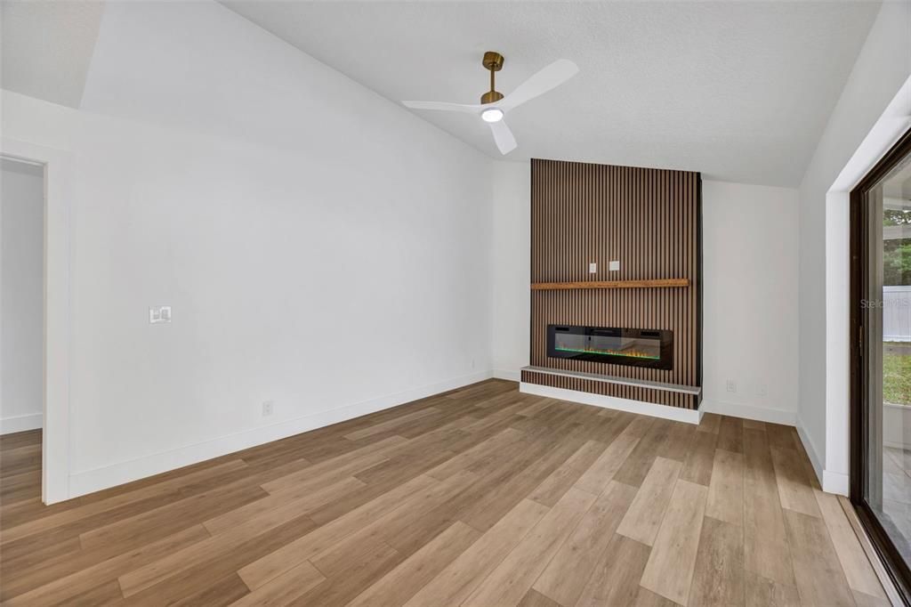 En Venta: $559,000 (5 camas, 2 baños, 2021 Pies cuadrados)