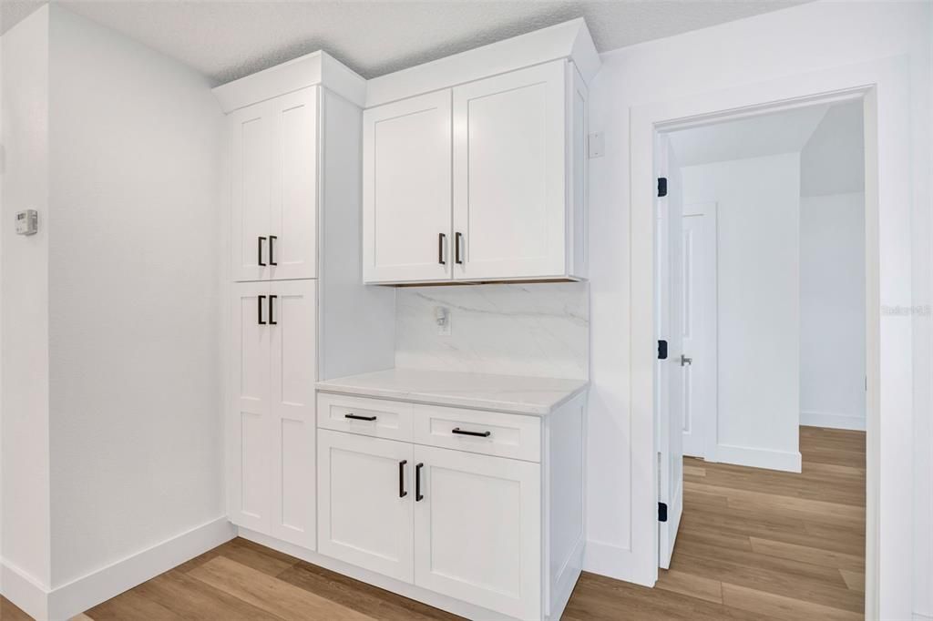 En Venta: $559,000 (5 camas, 2 baños, 2021 Pies cuadrados)