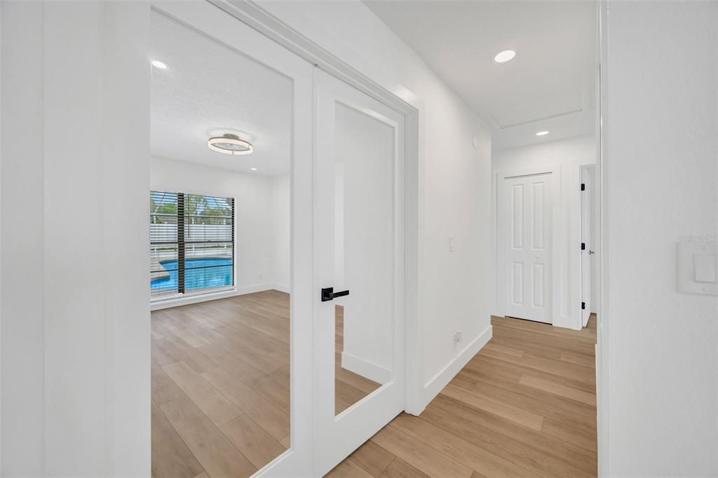 En Venta: $559,000 (5 camas, 2 baños, 2021 Pies cuadrados)