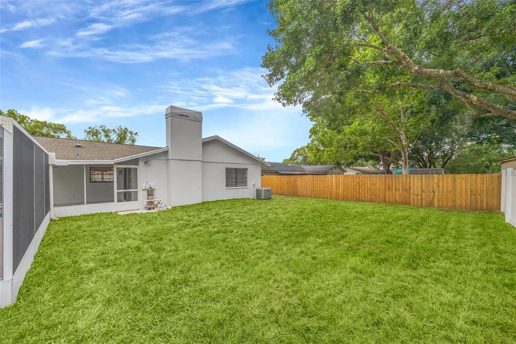 En Venta: $559,000 (5 camas, 2 baños, 2021 Pies cuadrados)