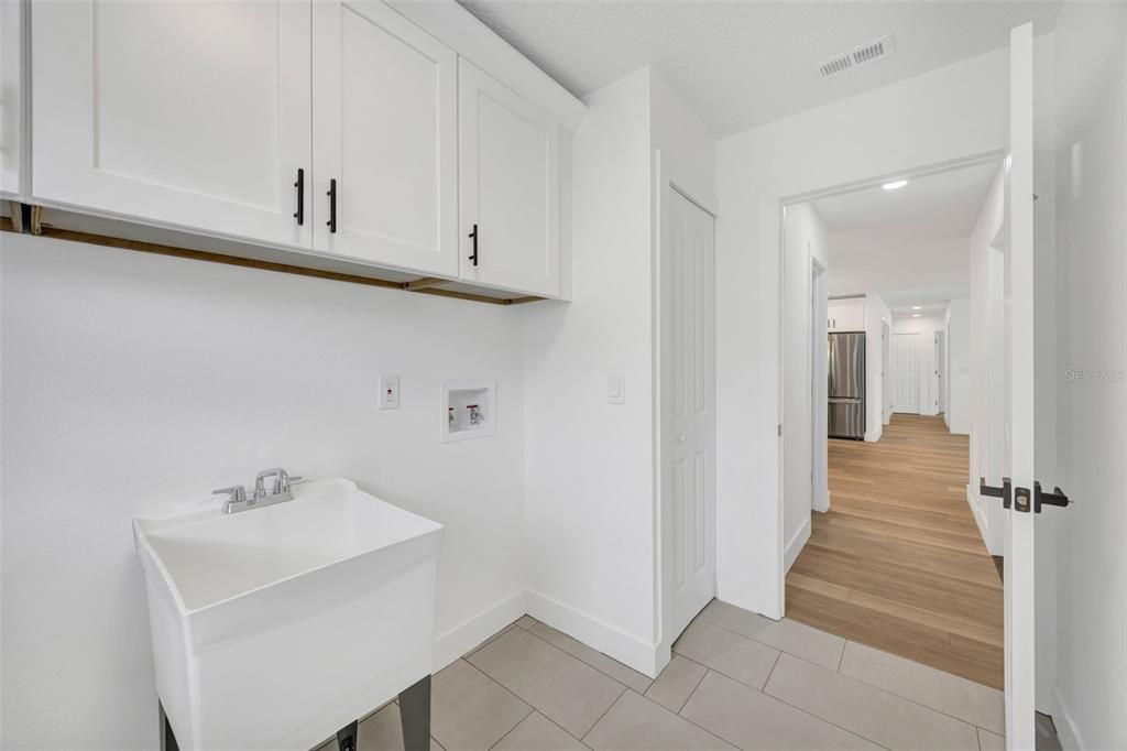 En Venta: $559,000 (5 camas, 2 baños, 2021 Pies cuadrados)