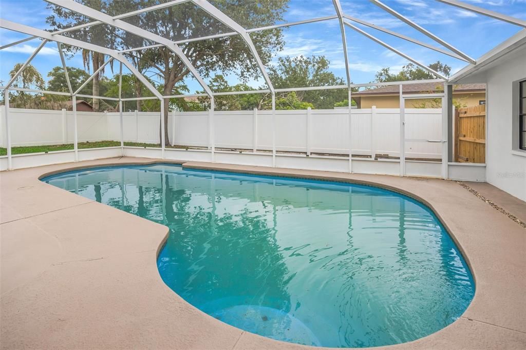 En Venta: $559,000 (5 camas, 2 baños, 2021 Pies cuadrados)