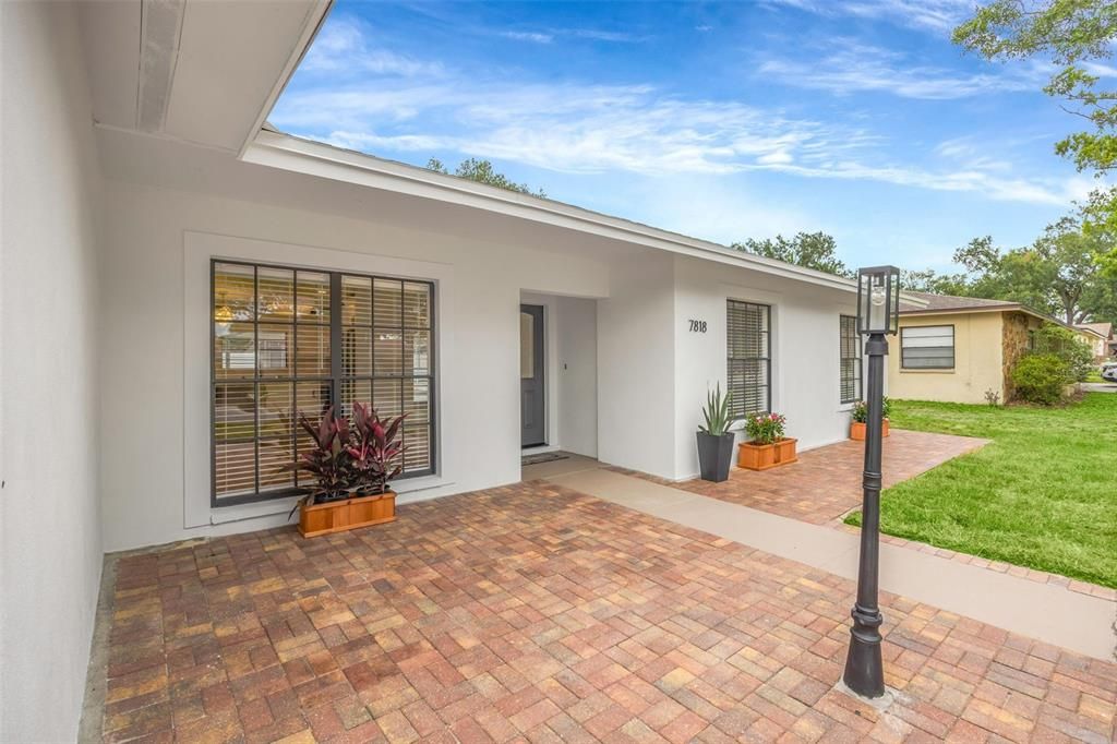 En Venta: $559,000 (5 camas, 2 baños, 2021 Pies cuadrados)