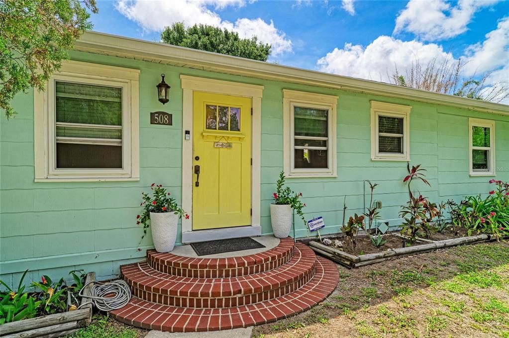 En Venta: $290,000 (2 camas, 2 baños, 916 Pies cuadrados)