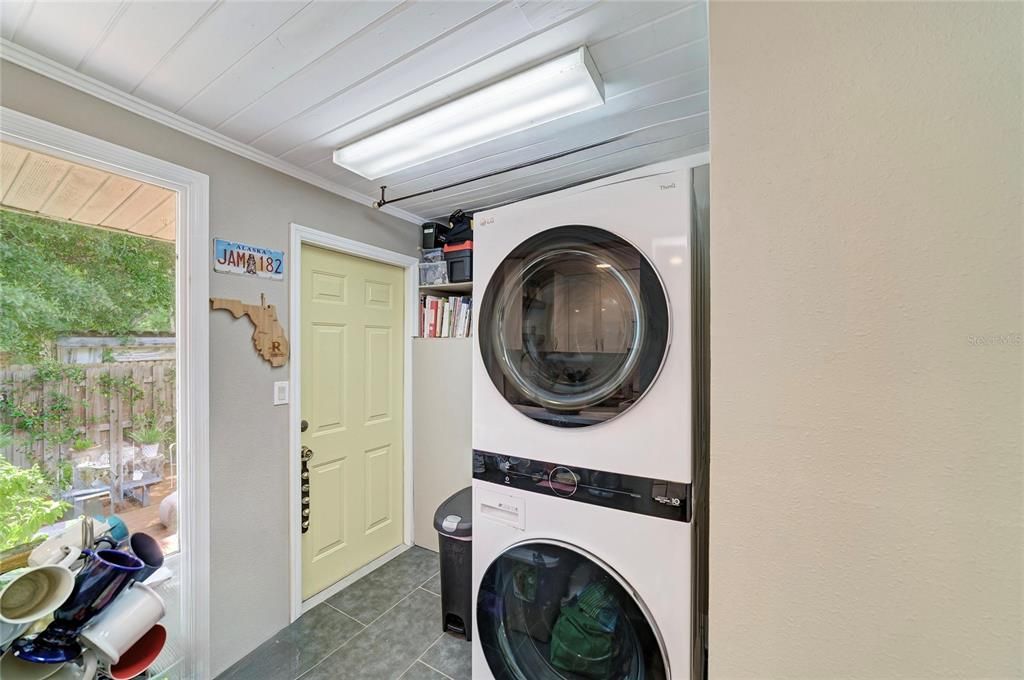 En Venta: $290,000 (2 camas, 2 baños, 916 Pies cuadrados)