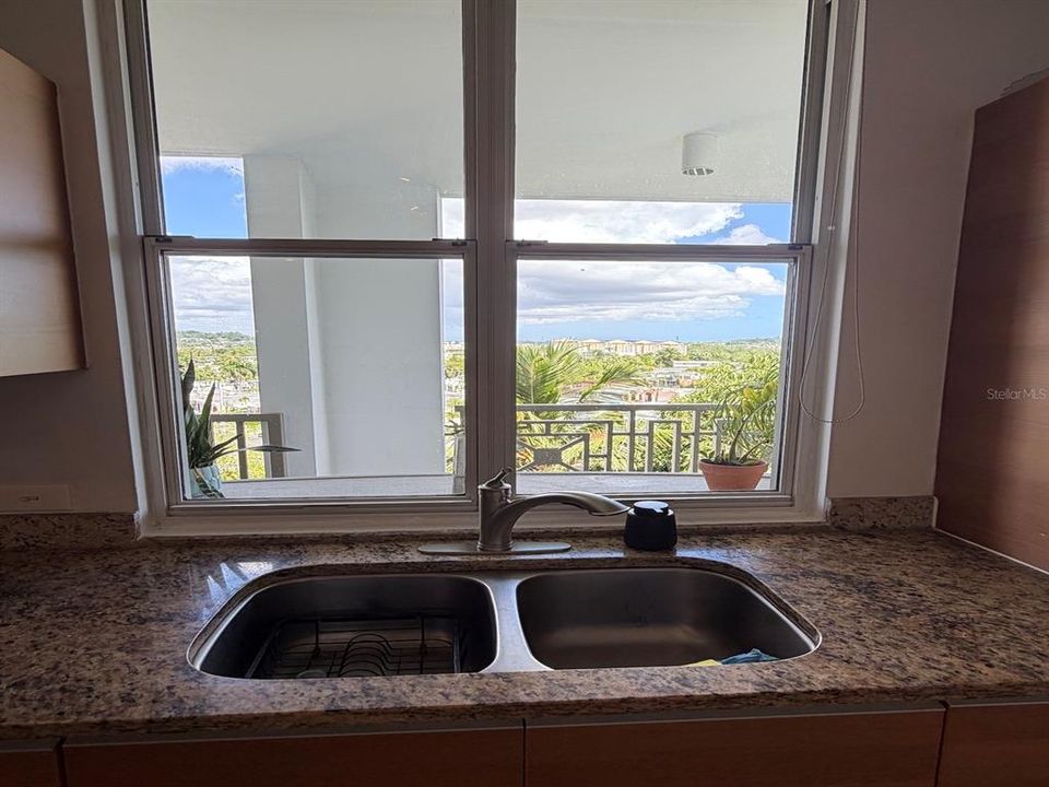 For Sale: $549,000 (3 beds, 2 baths, 1670 Square Feet)