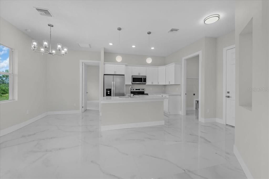 En Venta: $310,000 (4 camas, 2 baños, 1502 Pies cuadrados)