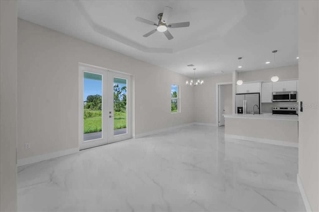 En Venta: $310,000 (4 camas, 2 baños, 1502 Pies cuadrados)