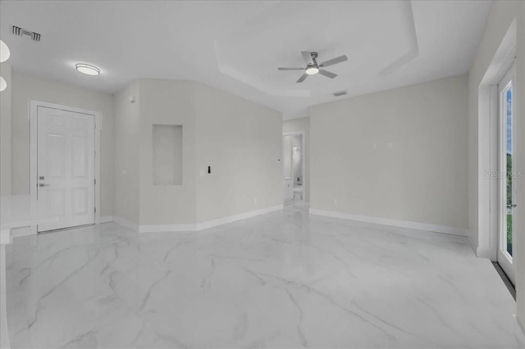 En Venta: $310,000 (4 camas, 2 baños, 1502 Pies cuadrados)