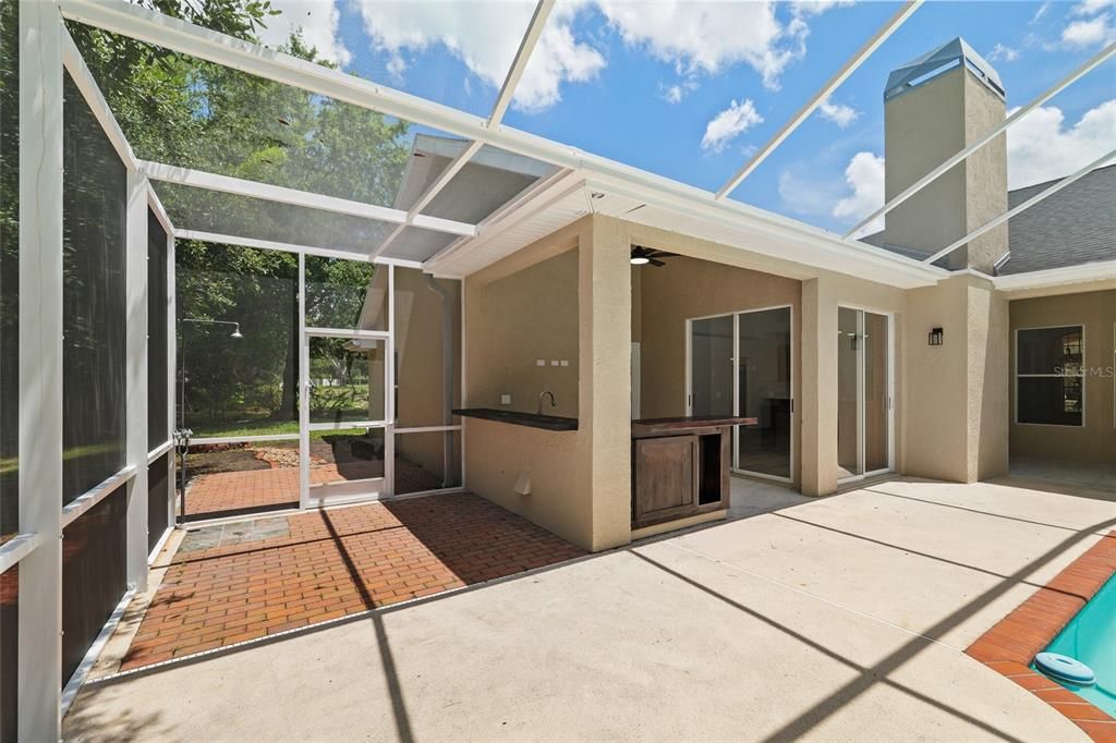 For Sale: $599,000 (4 beds, 3 baths, 2512 Square Feet)