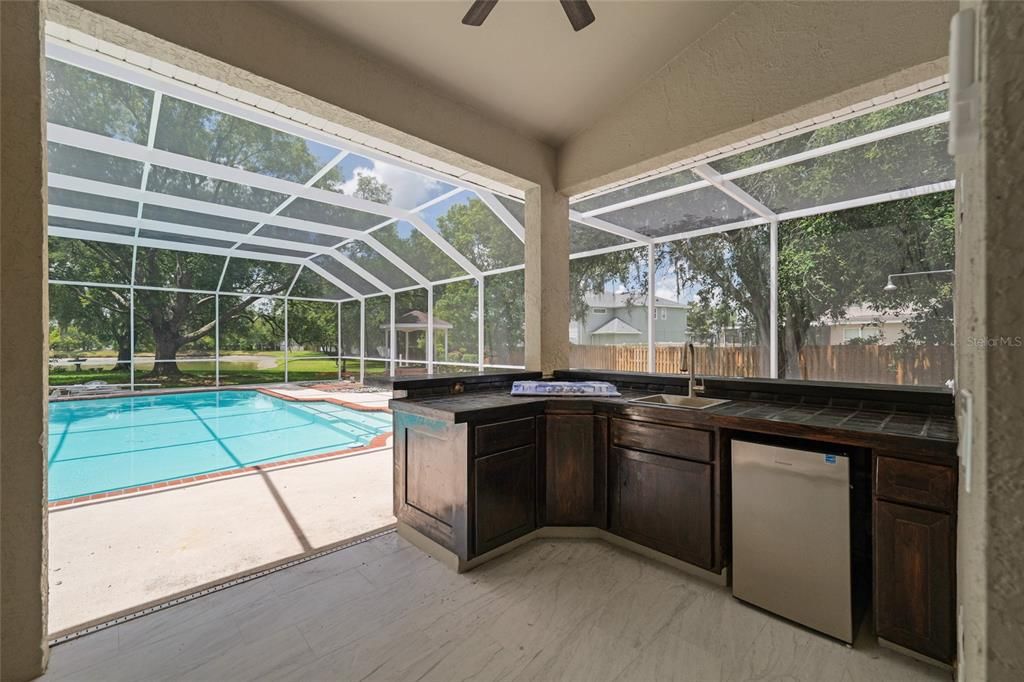 For Sale: $599,000 (4 beds, 3 baths, 2512 Square Feet)