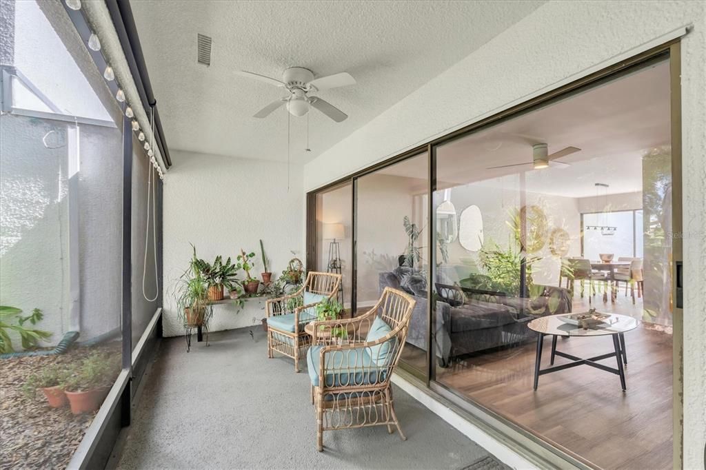 Active With Contract: $395,000 (2 beds, 2 baths, 1308 Square Feet)